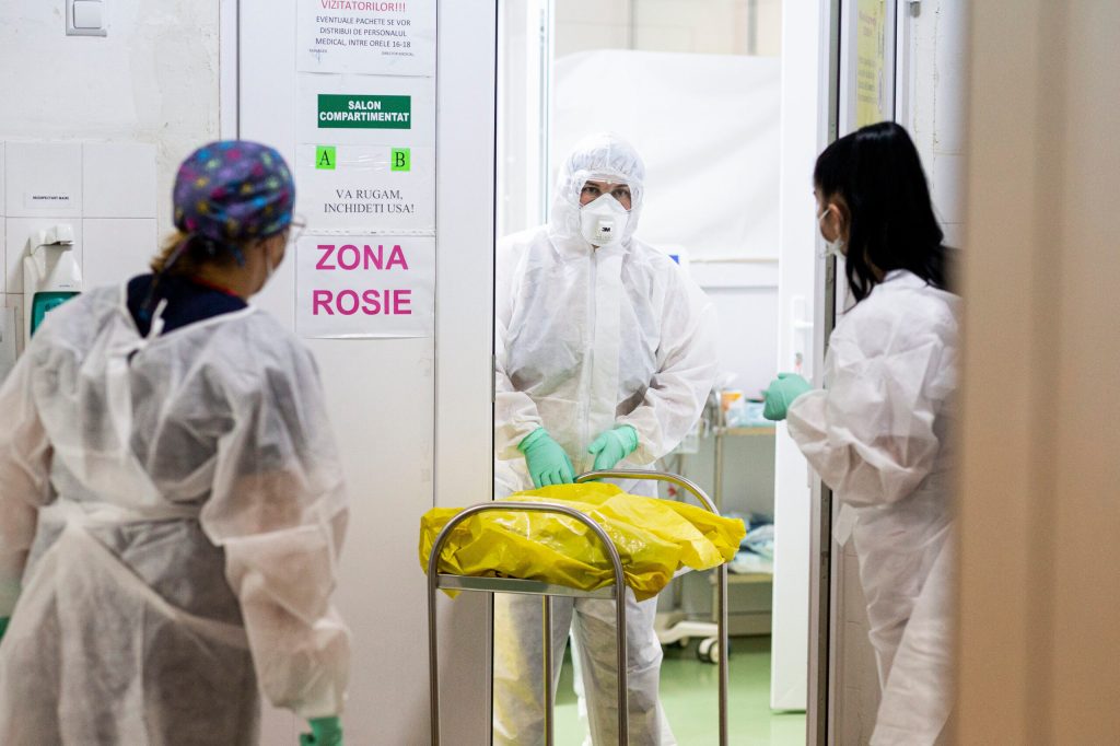 3 povești din spitalele românești care arată haosul medical din pandemie