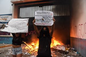 police opened fire on a protest on Cancun mexico