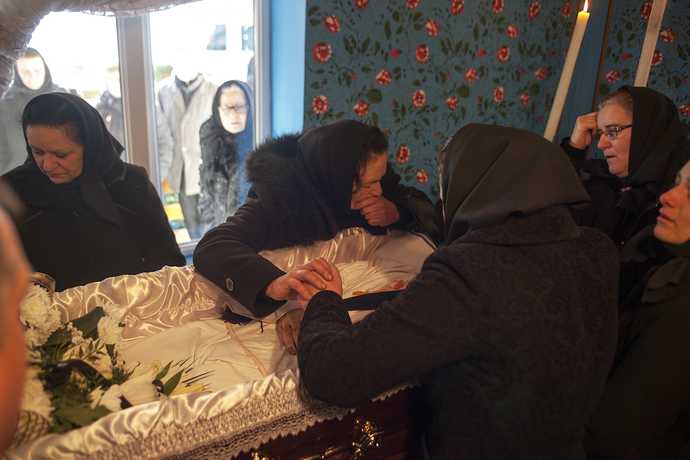 Di Săpânța, jenazah akan dibaringkan di ruangan khusus selama tiga hari. Foto: Silviu Gheție.