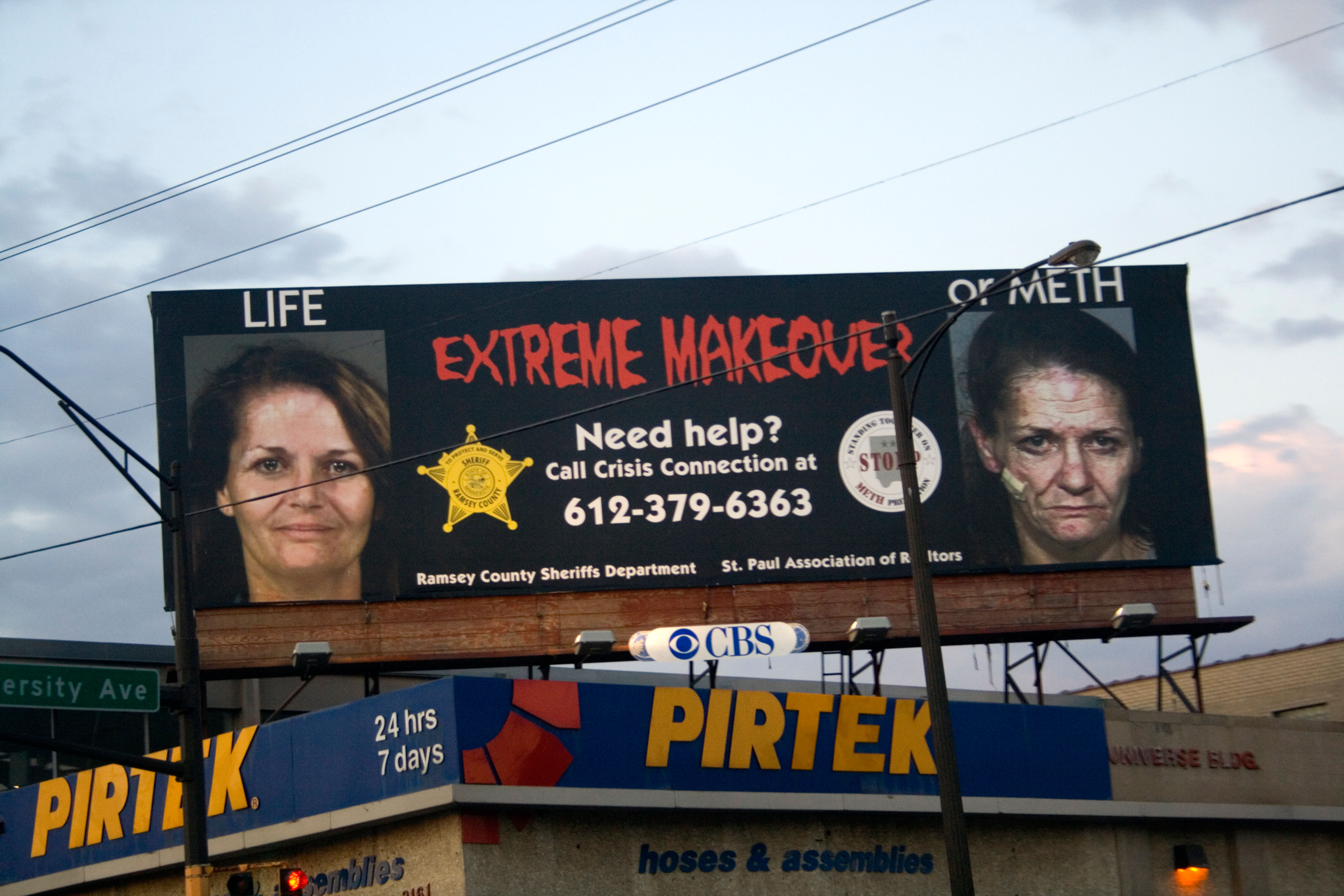 A 'before and after' billboard in Minnesota​, depicting a woman on crystal meth. Photo: Steve Skjold/Alamy