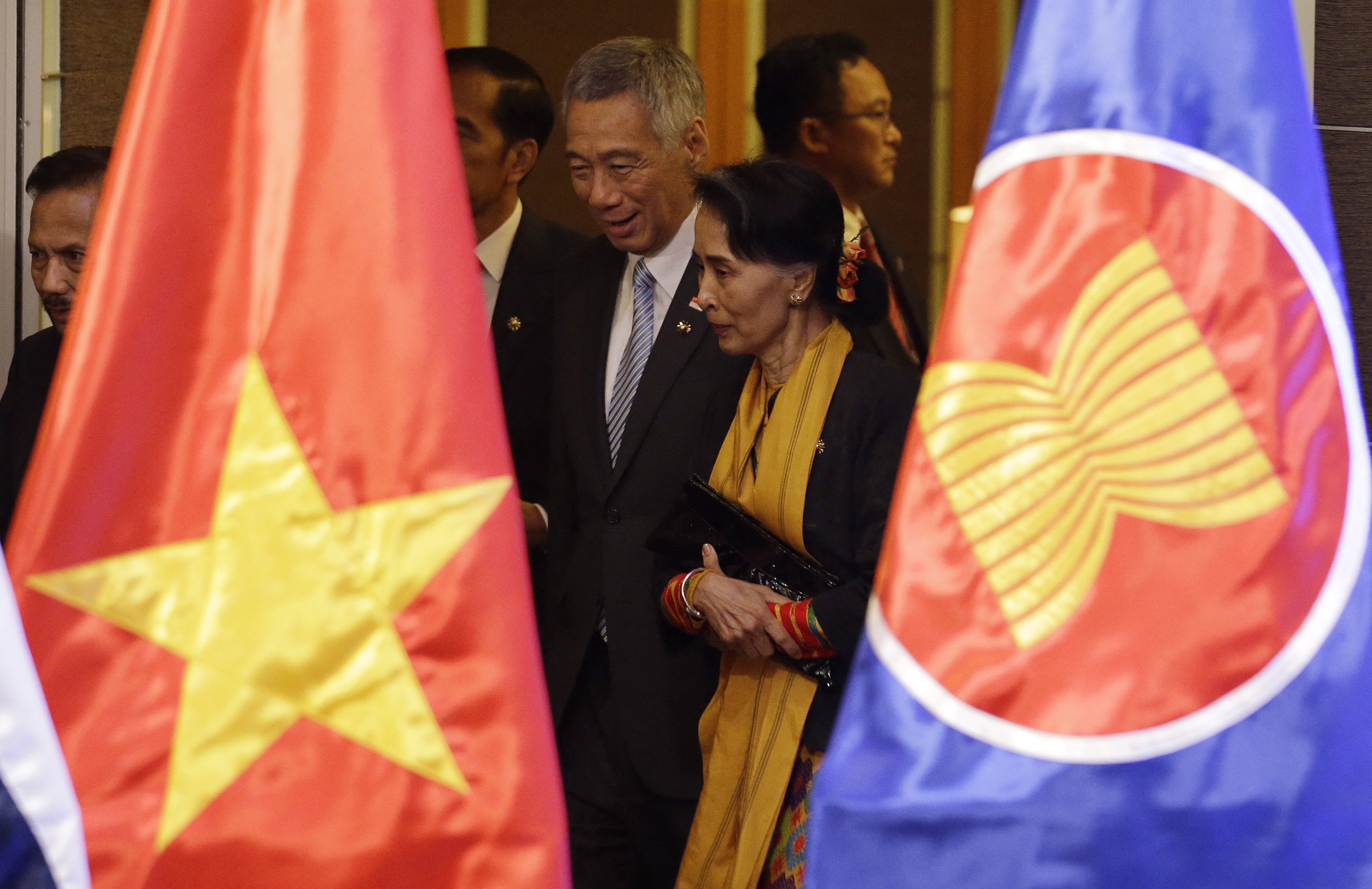 Singapore's Lee Hsien Loong and Aung San Suu Kyi on the sidelines of the 31st ASEAN summit back in 2017. AFP: Aaron Favila