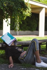 burnout, studenti, examen, workaholic