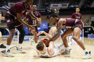 Michael Weathers playing basketball