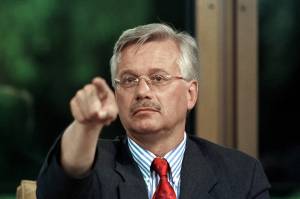 Otto Hauser,  Honorarkonsul von Aserbaidschan zeigtfr