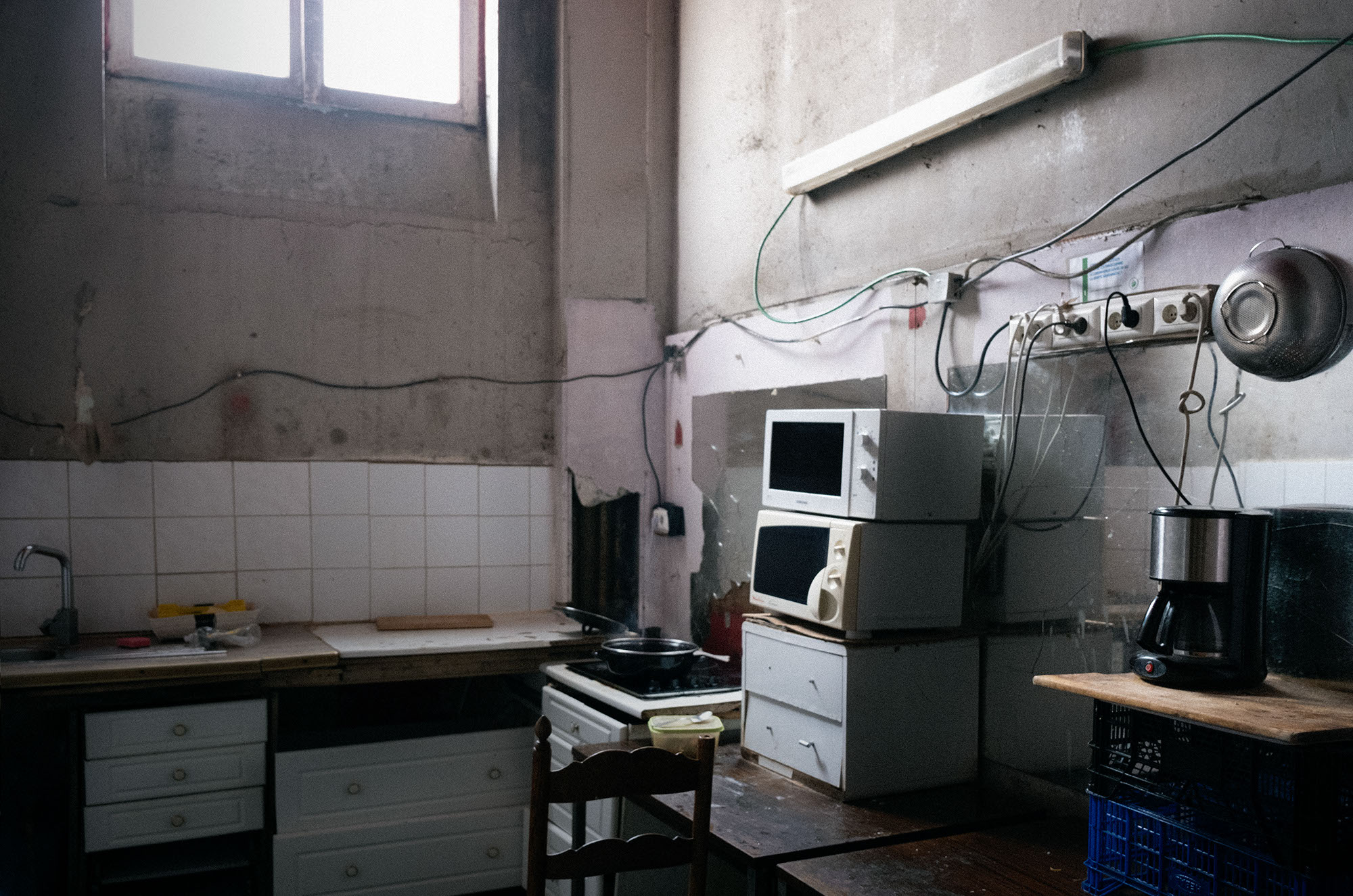 SquatRefuge08.jpg