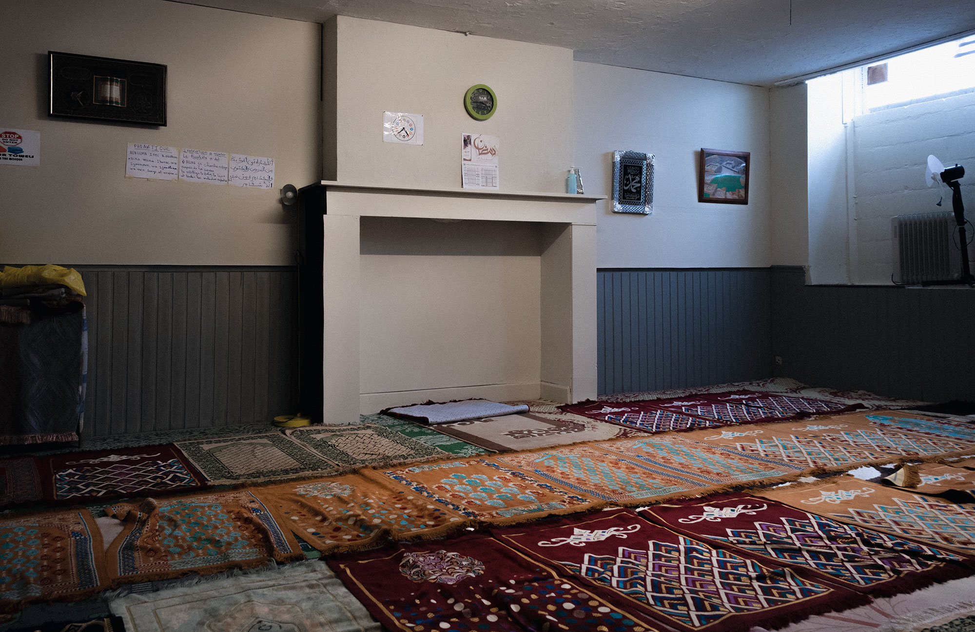 SquatRefuge10 - salle de prière.jpg