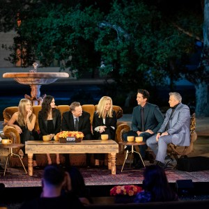 jennifer-aniston-courteney-cox-matthew-perry-lisa-kudrow-david-schwimmer-and-matt-leblanc