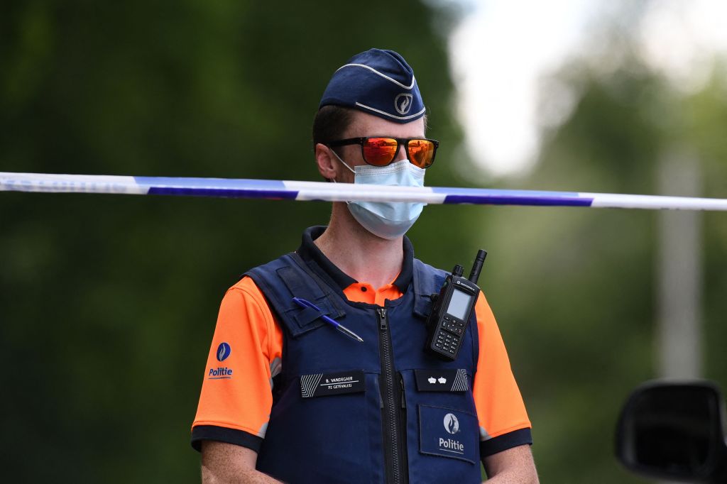 Police Searching for a Fugitive Far-Right Soldier Say They’ve Found a Body