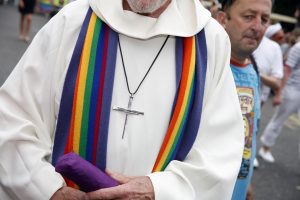 Un haut responsable catholique poussé à la démission par l'homophobie