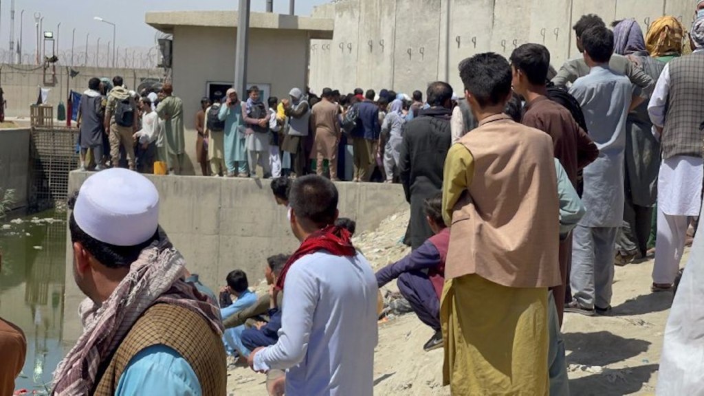 Canada Ends Evacuations From Afghanistan, Leaving People Behind