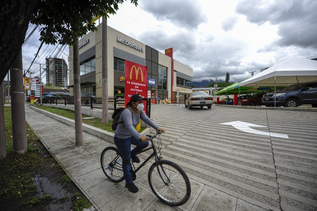 McDonald’s počeo da prima Bitkoin od kada je to zvanična valuta u El Salvadoru