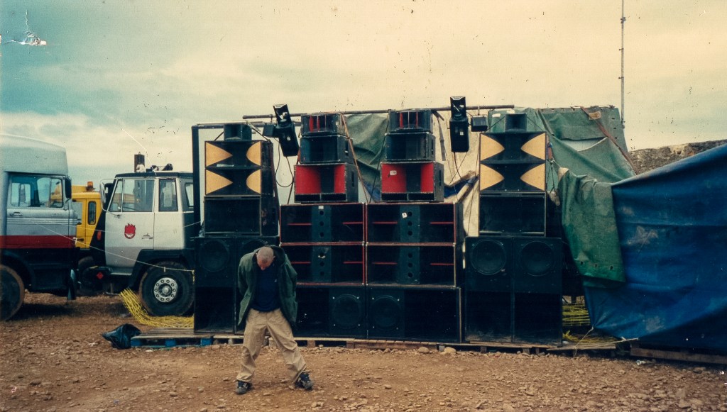 Fotos de los días hedonistas de los raves de los 90
