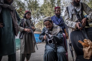 talibans armes