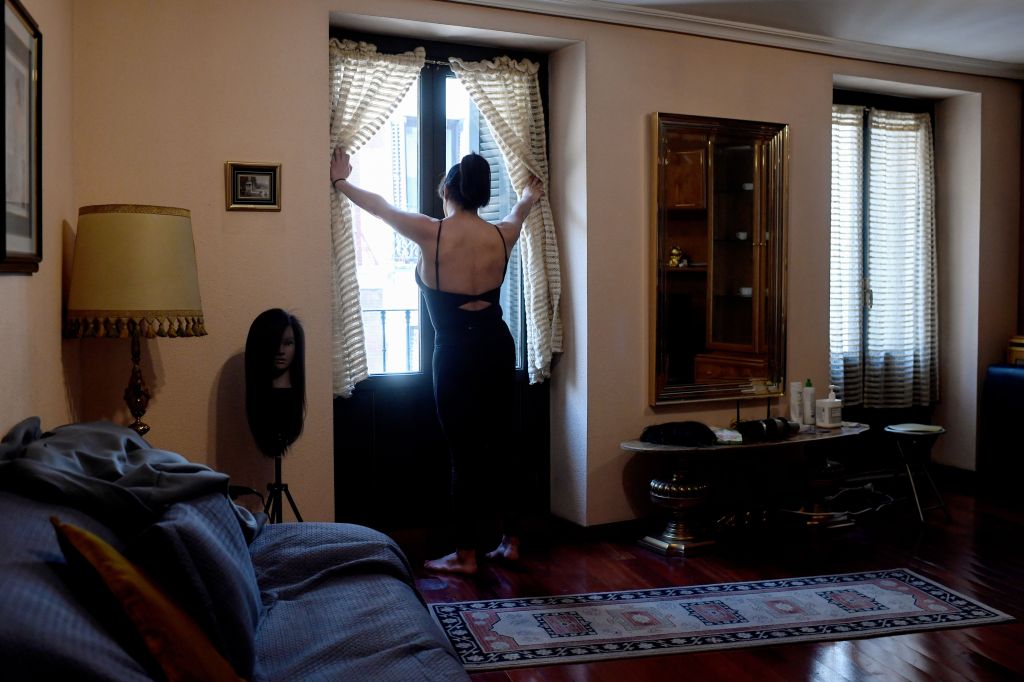Seksualni rad ‘porobljava žene’ i treba ga zabraniti, kaže španski premijer