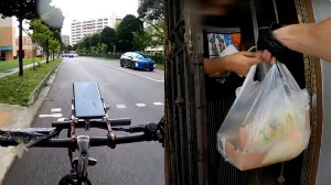 Pengantar Makanan di Singapura yang Populer di TikTok