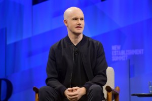 Revolving Door for Pro-Crypto Lobbyists and Politicians Is Emerging, Report Warns