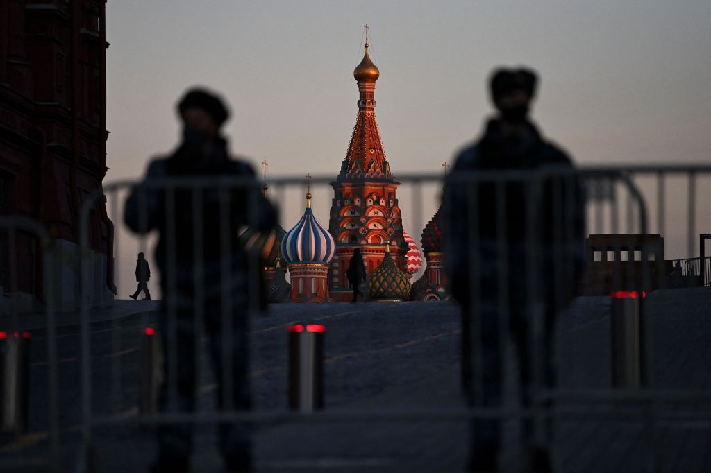 “Ich konnte die Luft in Moskau nicht mehr einatmen”: Immer mehr Menschen fliehen aus Russland