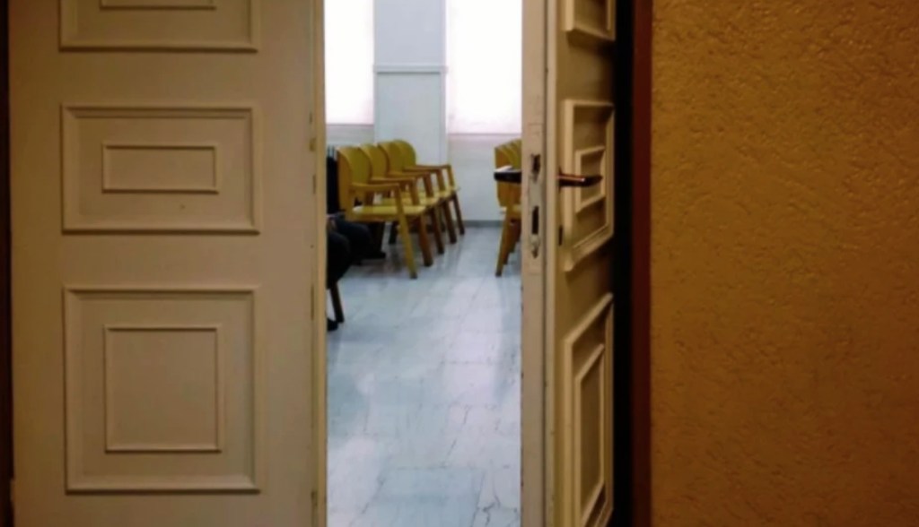 Ο Αλί Είναι ο Πρώτος Μάρτυρας στη Δίκη Λιγνάδη και Μιλάει για το Βασικό Στοιχείο της Κατάθεσής του: Τον Βιασμό