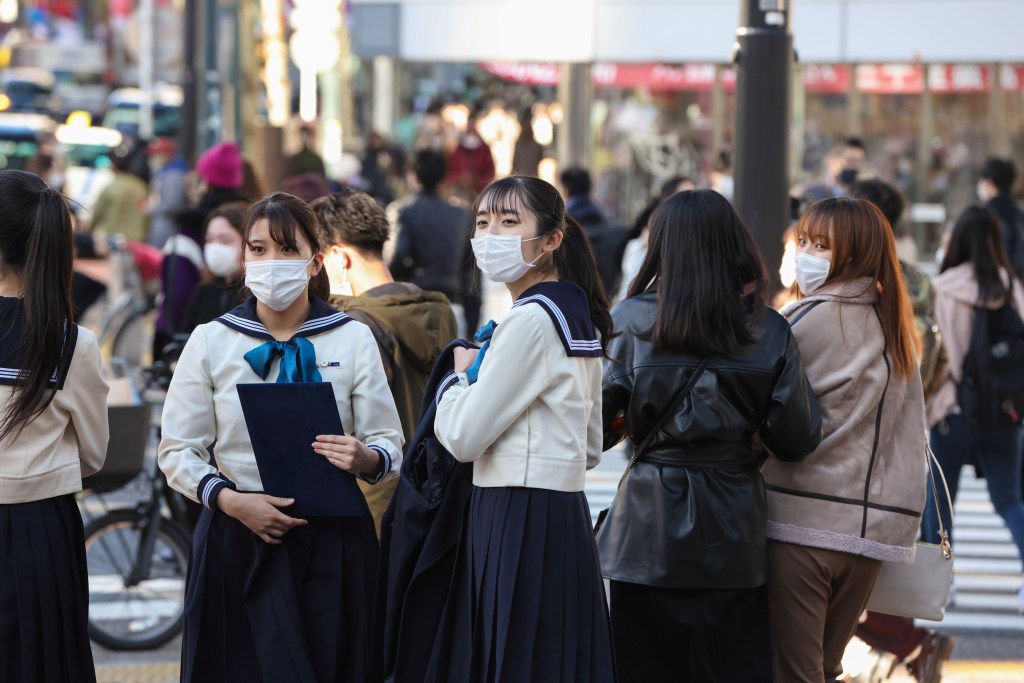 「髪は黒、下着は白」都立高のブラック校則がついに撤廃