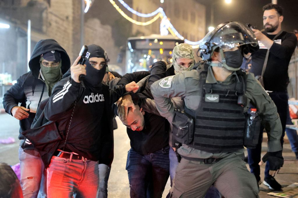 ‘Bakar Rumah Mereka’: Ajakan Ganyang Arab Semakin Liar di Grup WhatsApp Orang Israel