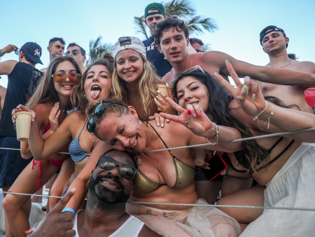 tulum-spring-breakers-drugs