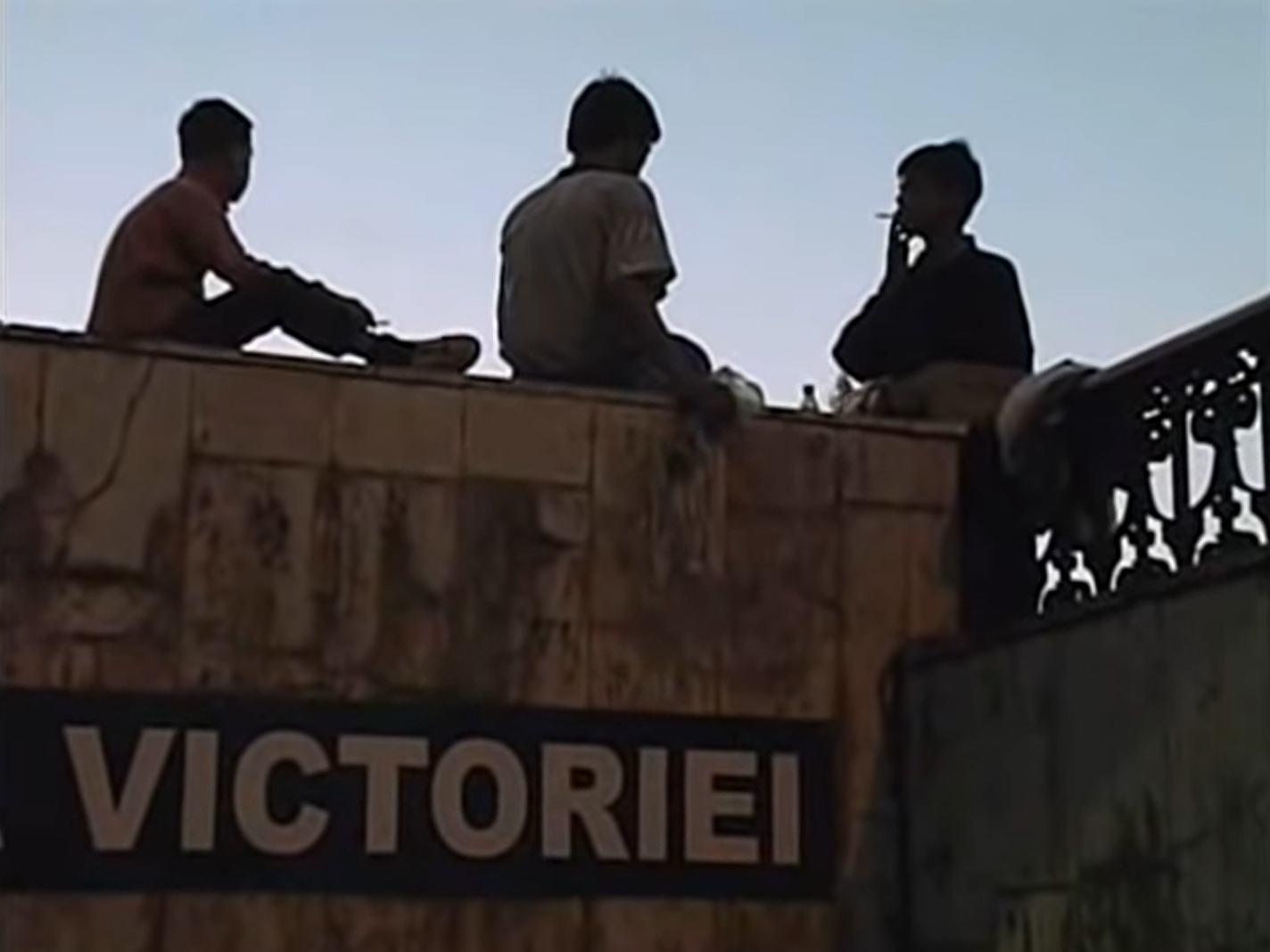 viata copiilor pe strazi in romania, copii abandonati children underground documentar