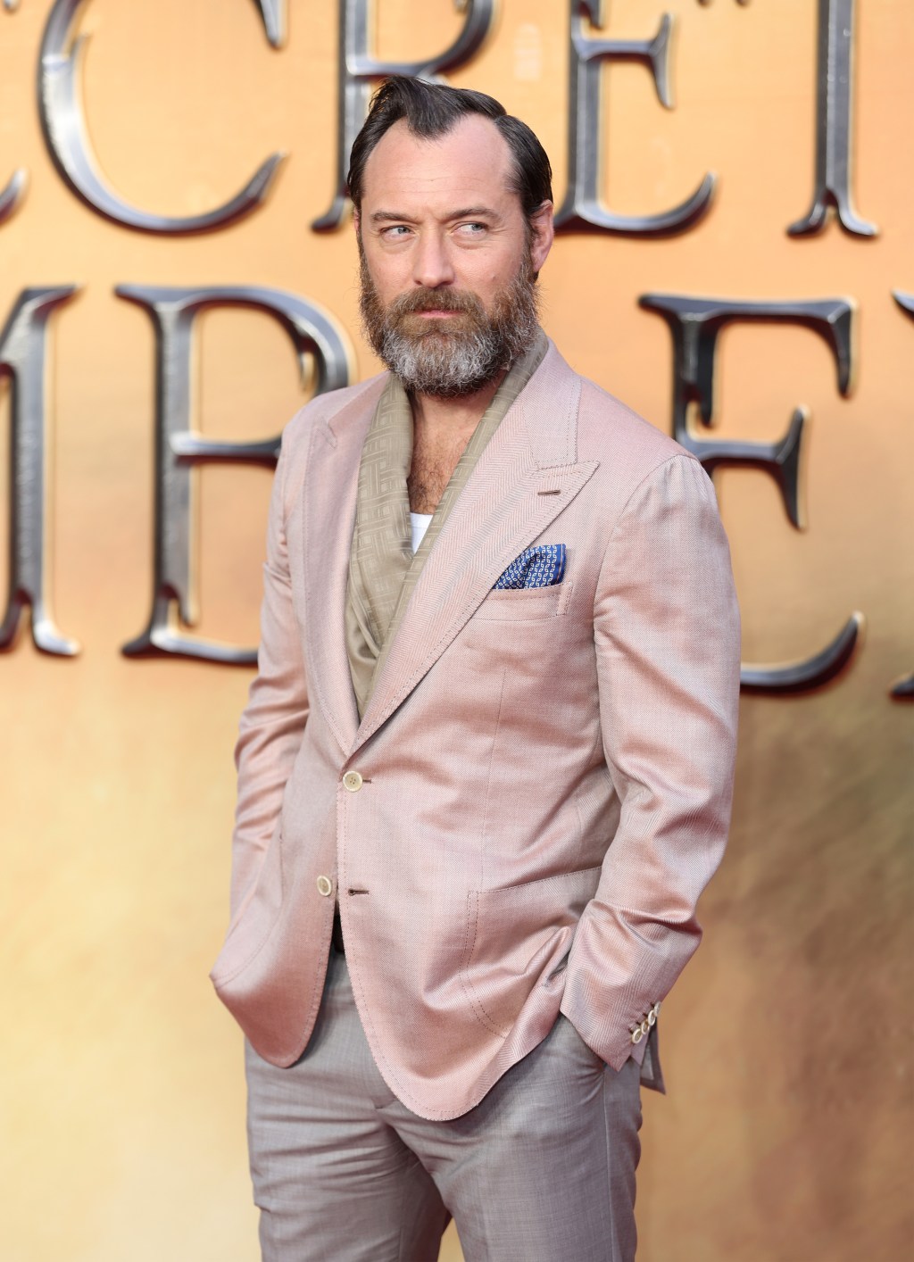 Tiongkok Sensor Dumbledore dalam Film ‘Fantastic Beast’, Dianggap Terlalu Gay