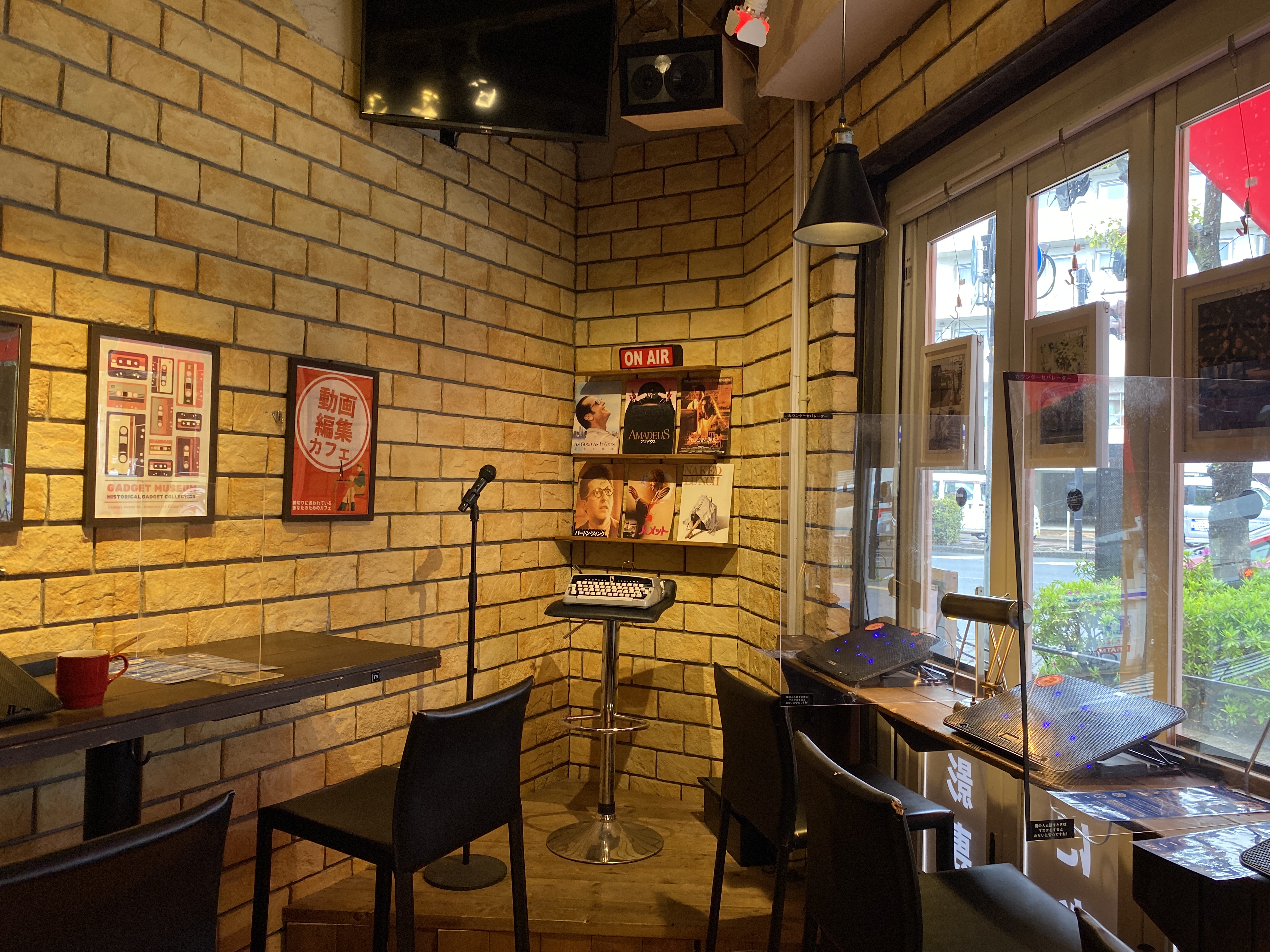 manuscript cafe japan remote work writing productivity
