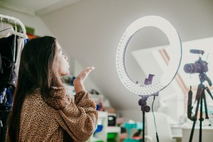 lucruri oribile pe care le fac influencerii, influenceri produse gratis
