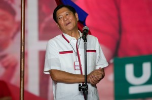 bongbong marcos anak diktator Ferdinand Marcos menang pilpres Filipina 2022 berkat disinformasi sejarah di medsos