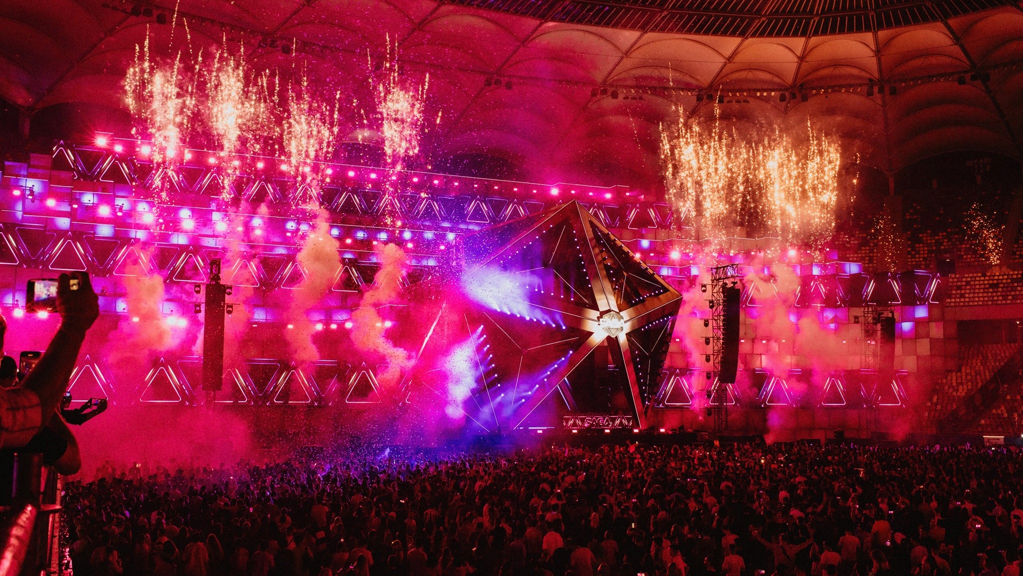 festival saga arena nationala bucuresti artificii
