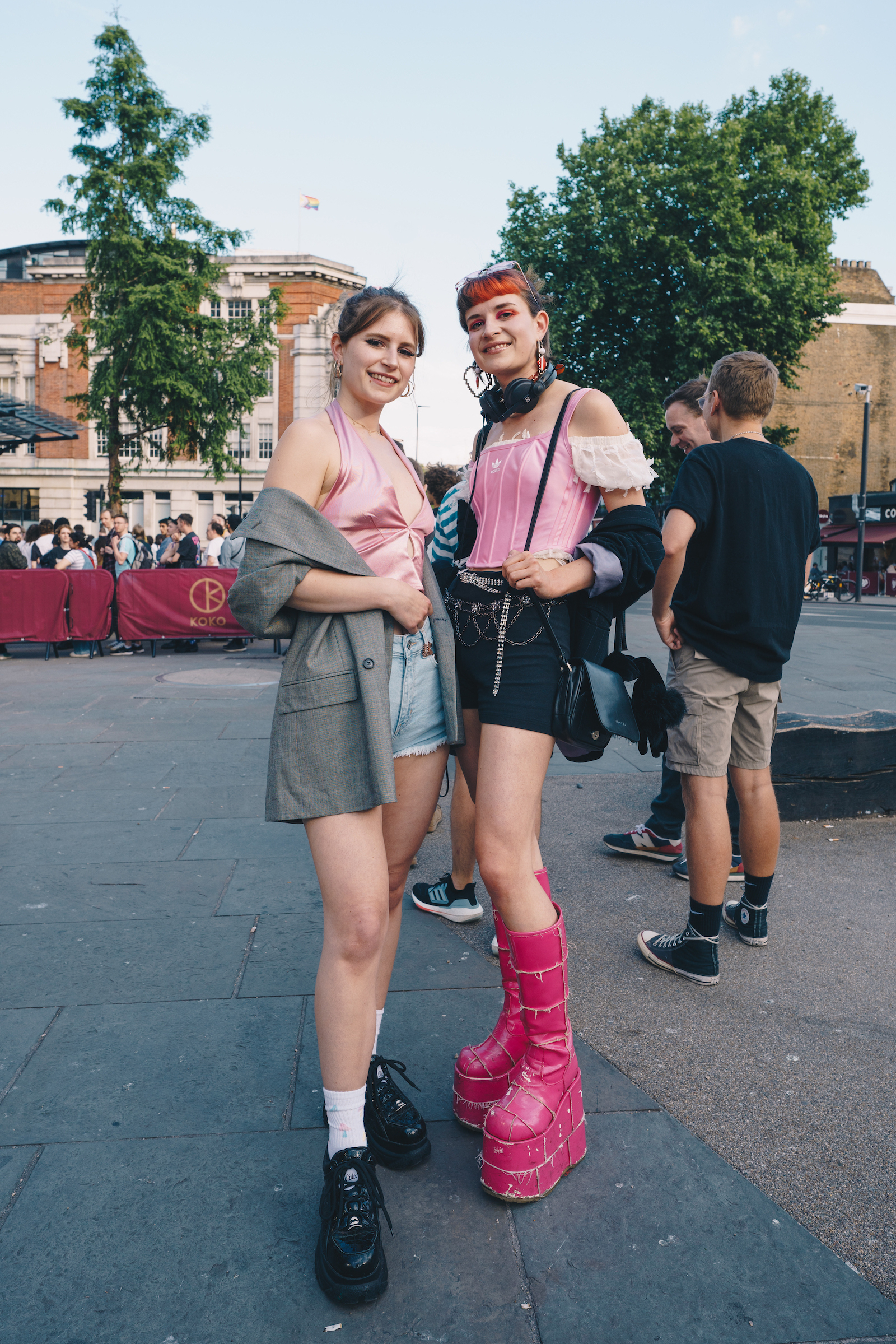 From left to right: Jenny and Elizabeth Tracey
