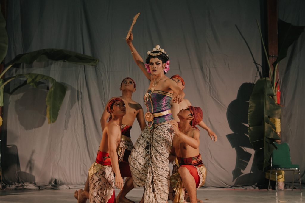 Menyelami Jagad Lengger Festival, Lebih dari Sekedar Tari Transgender asli Jawa