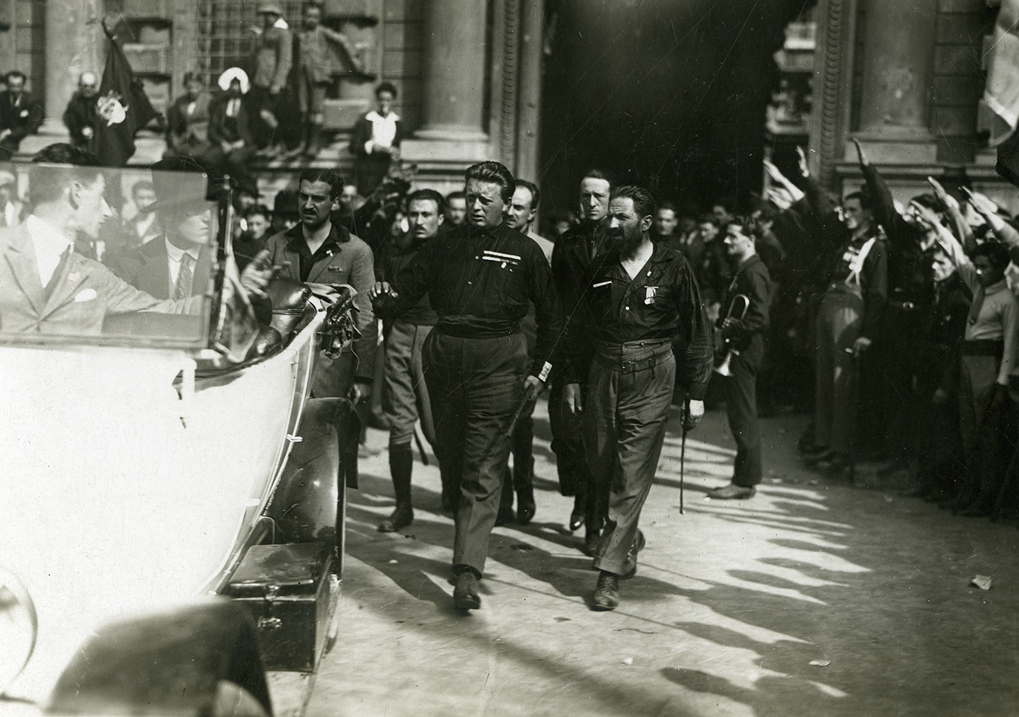 squadristi-milano-1922.jpg