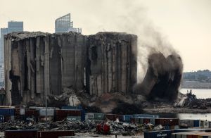 beirut-grain-silos-collapse