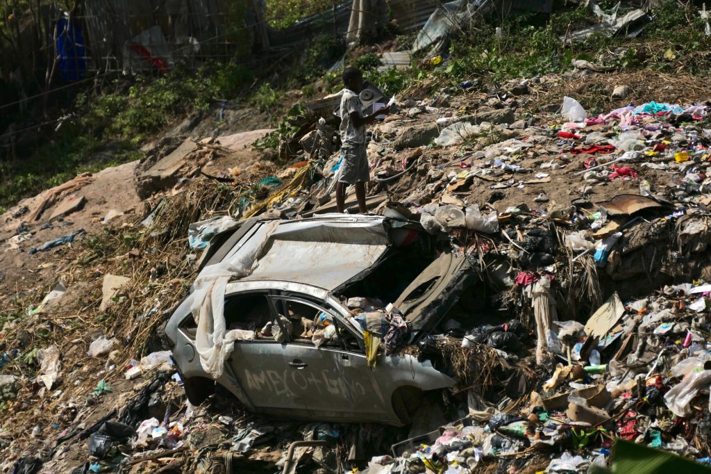Vivre à Mayotte dans l’enfer d’une décharge à ciel ouvert