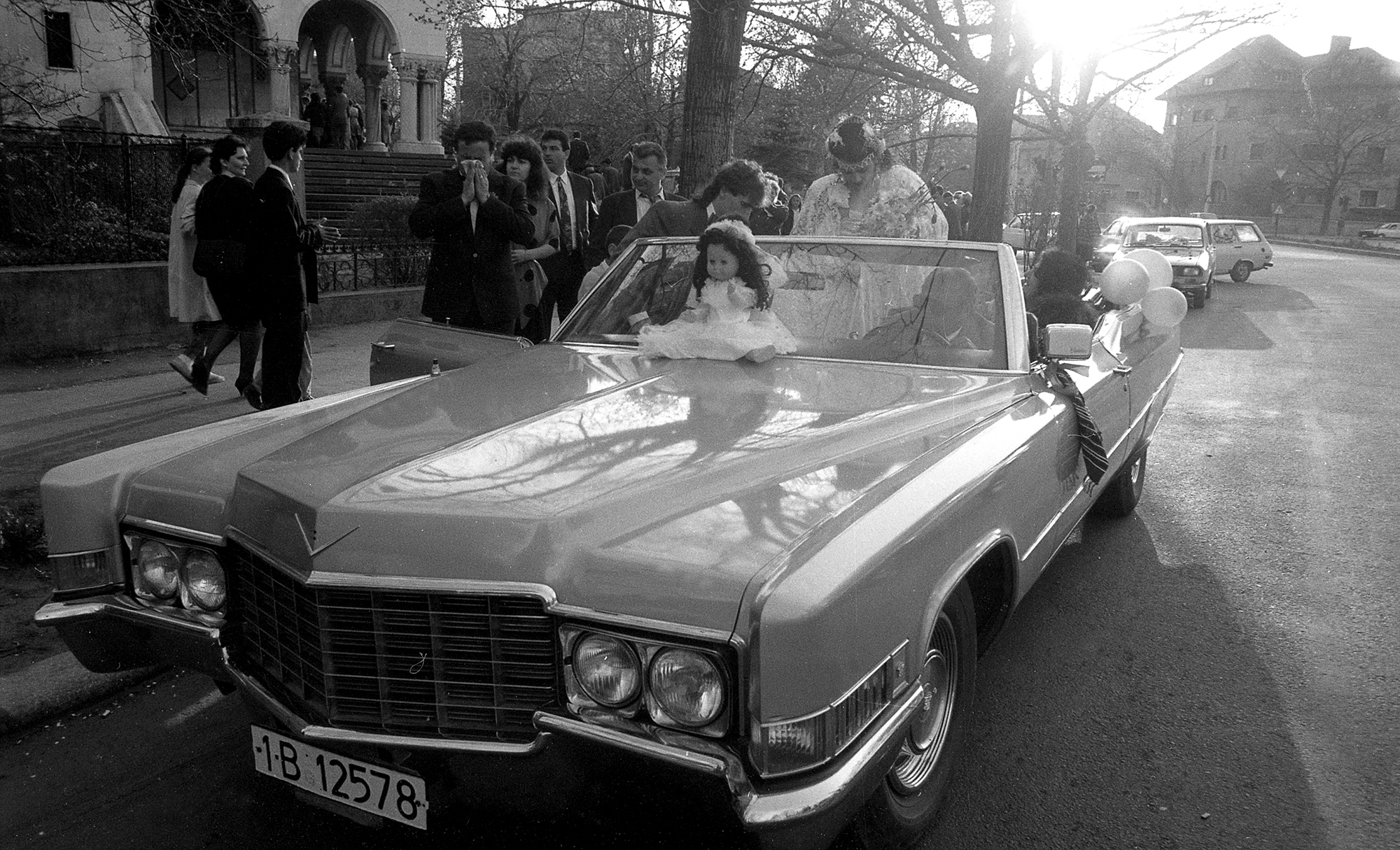 bucuresti anii 90 fotografii romania dupa revolutie democratie nunta