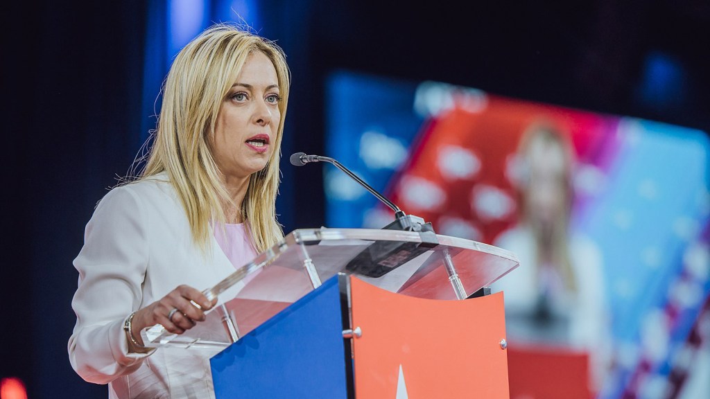 Am întrebat tineri care au votat-o pe Giorgia Meloni de ce, doamne, de ce?