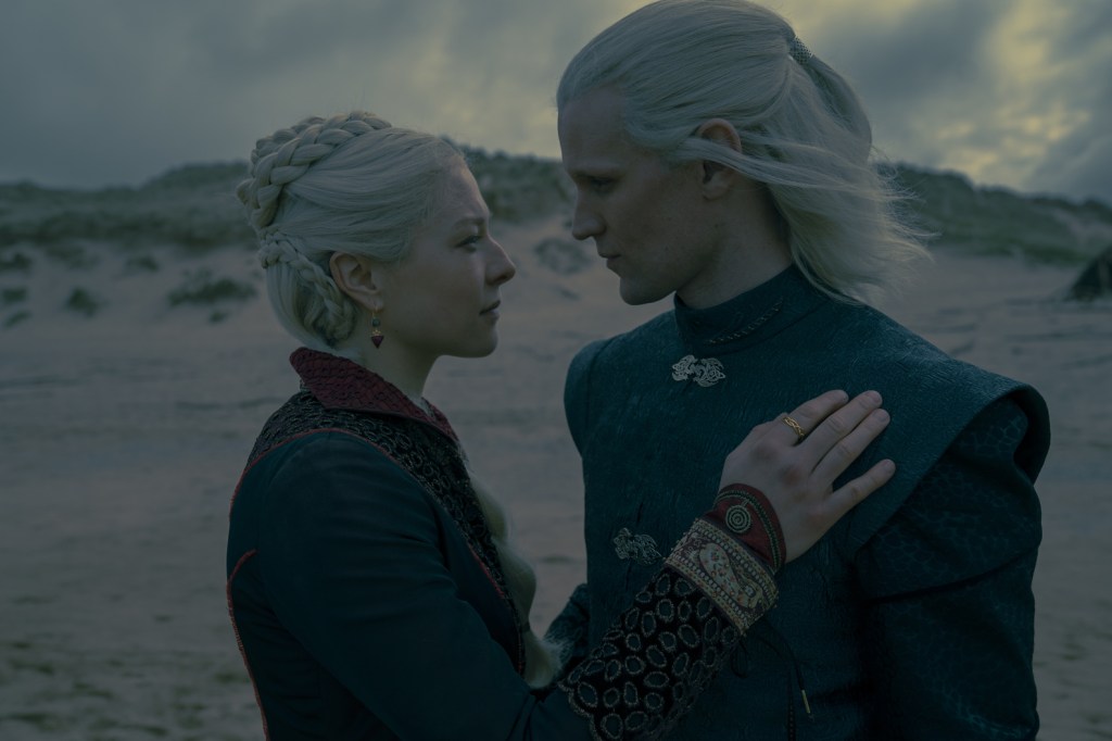 “Game of Thrones” Fans Still Think It’s Too Dark to See Anything