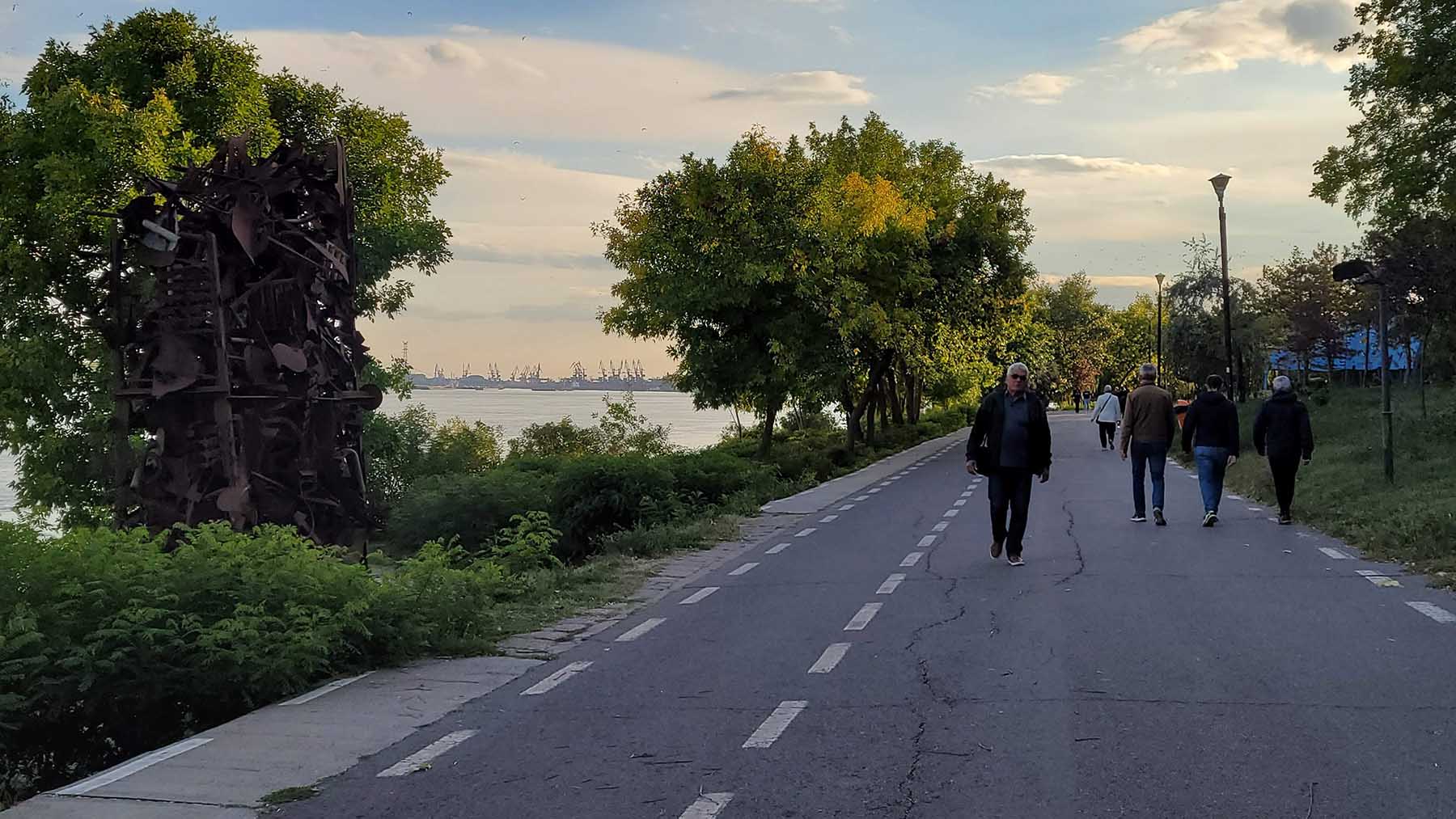 galati city break turism atractii turistice locuri restaurante experienta comparatie braila faleza dunarii