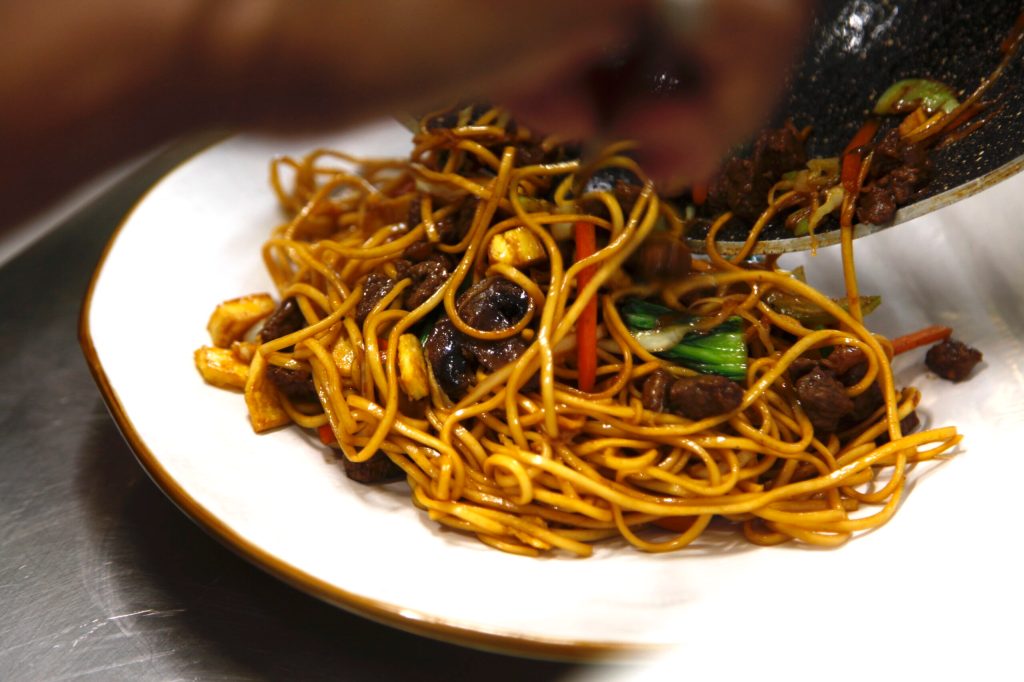 Il primo locale che porta la cucina di Mauritius a Milano è una vera mina
