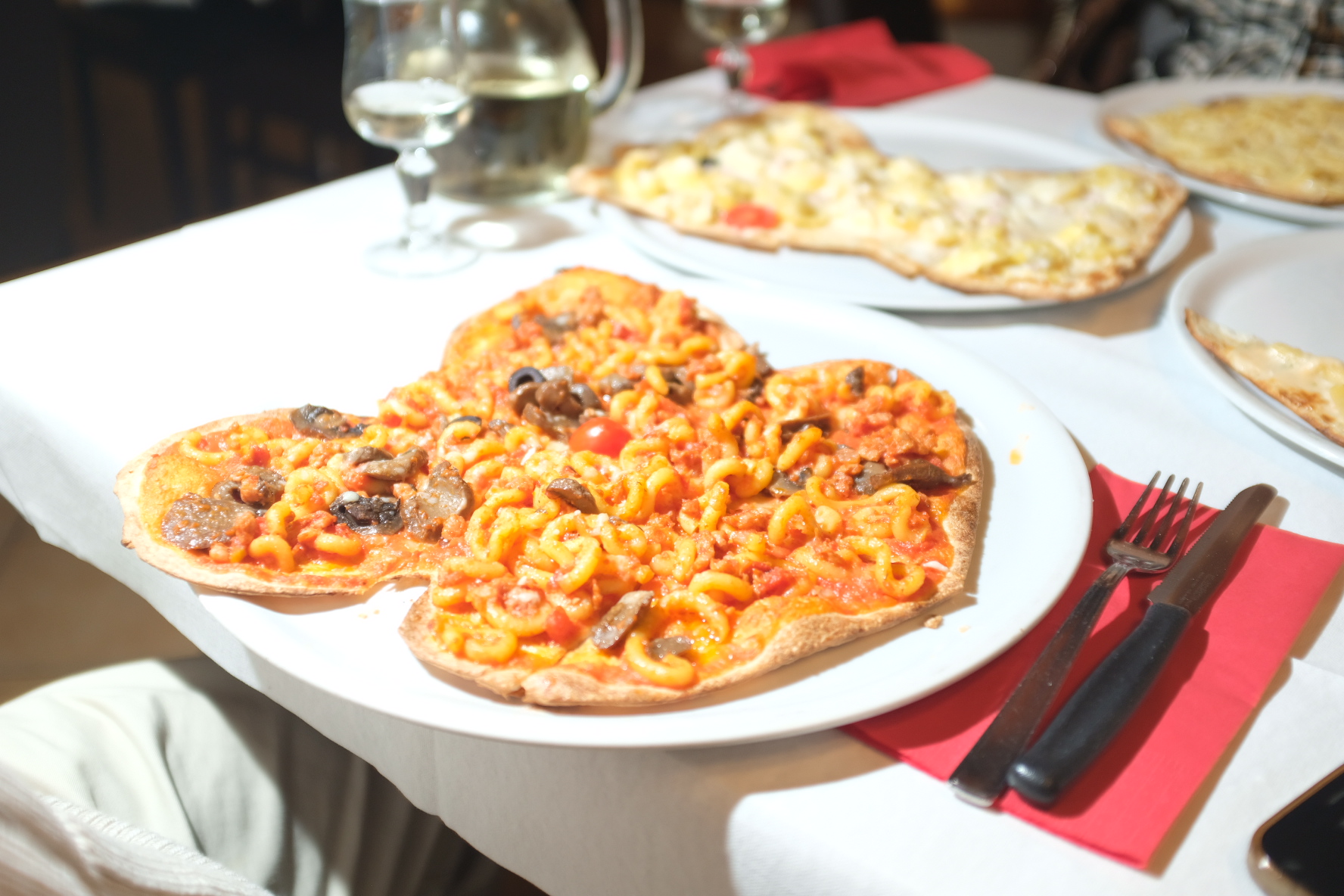Pizza con la gramigna .JPG