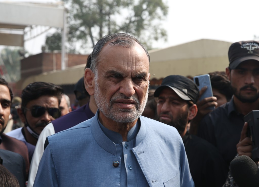 Crying Senator Says He’s Being Blackmailed With a Secretly Filmed Video of Him and His Wife