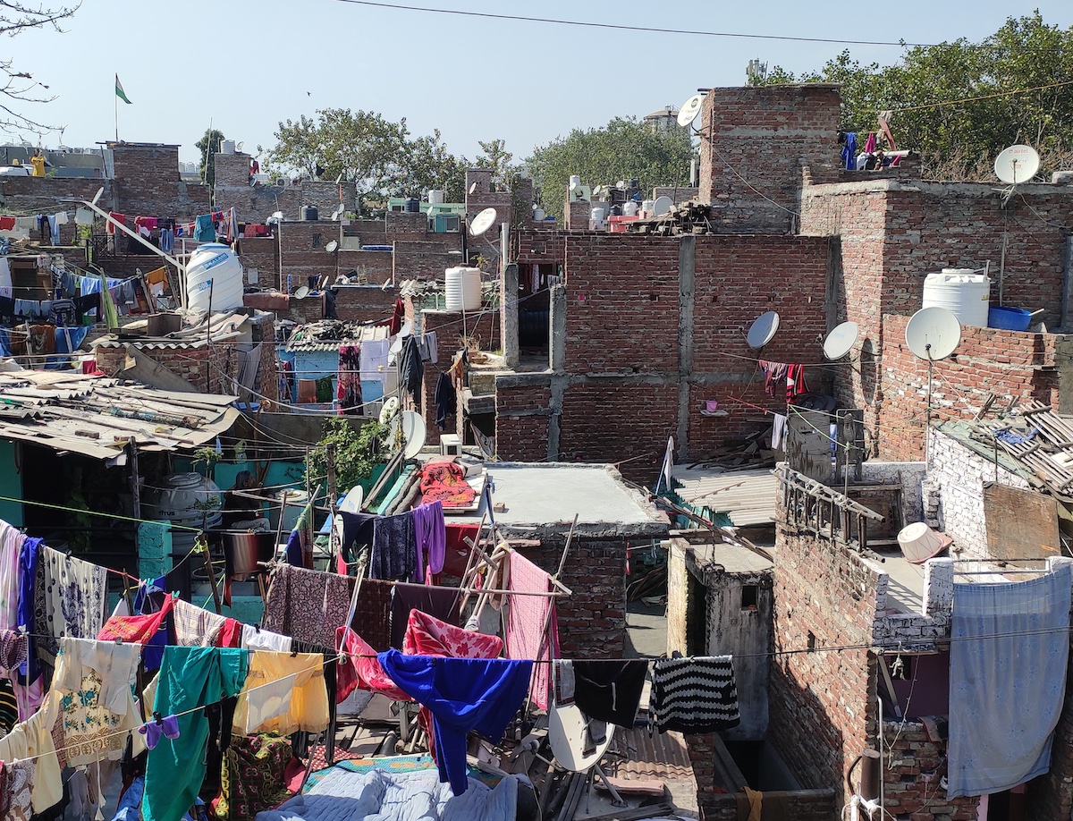 India slum, poverty, hunger, super rich, extreme inequality, India,