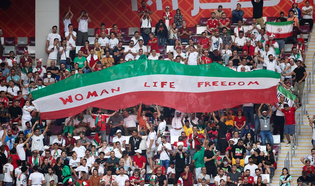 Suporter Iran Justru Gelar Protes Buat Negaranya Sendiri di Piala Dunia 2022