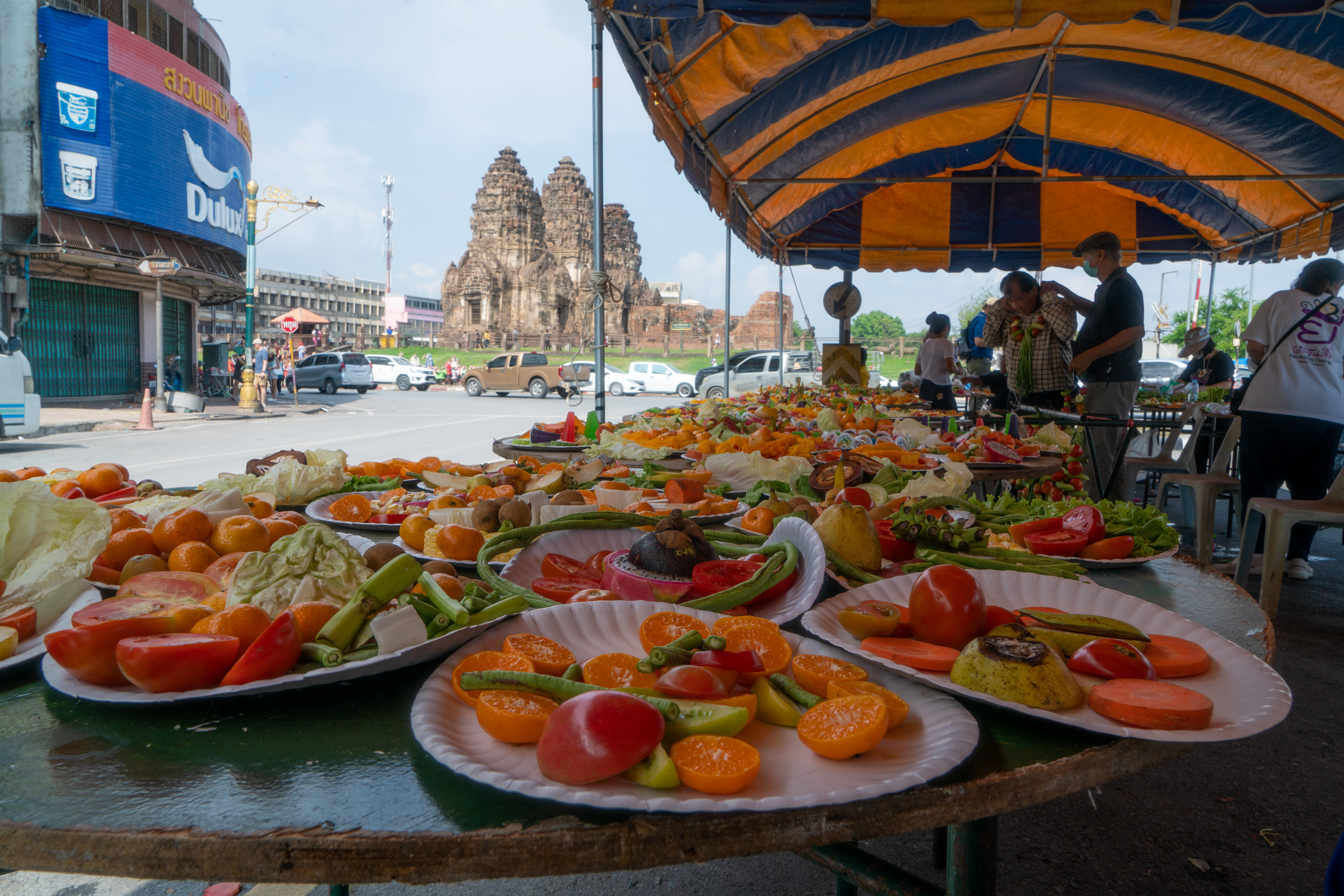photos of thailand's monkey buffet festival in lopburi