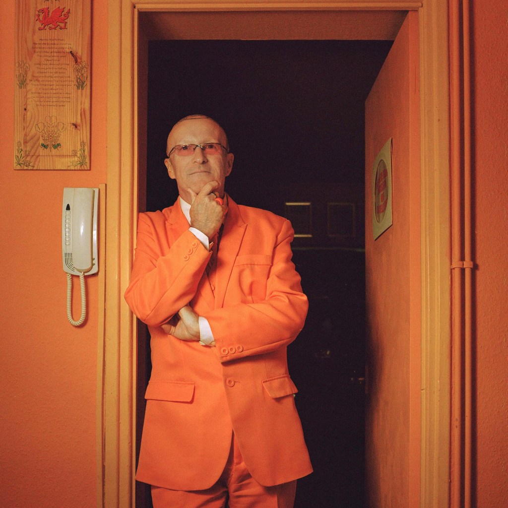 Photos of Obsessive Collectors With Their Collections
