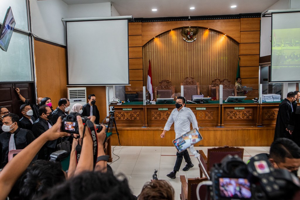 Disgraced Ex-Police General Sentenced to Death For Ordering Officer’s Murder