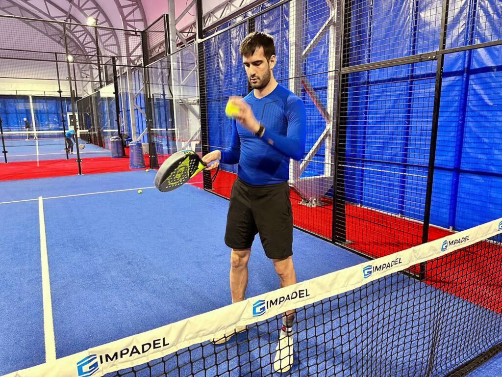 ‘Il padel è il trionfo delle pippe’—per questo ci gioco