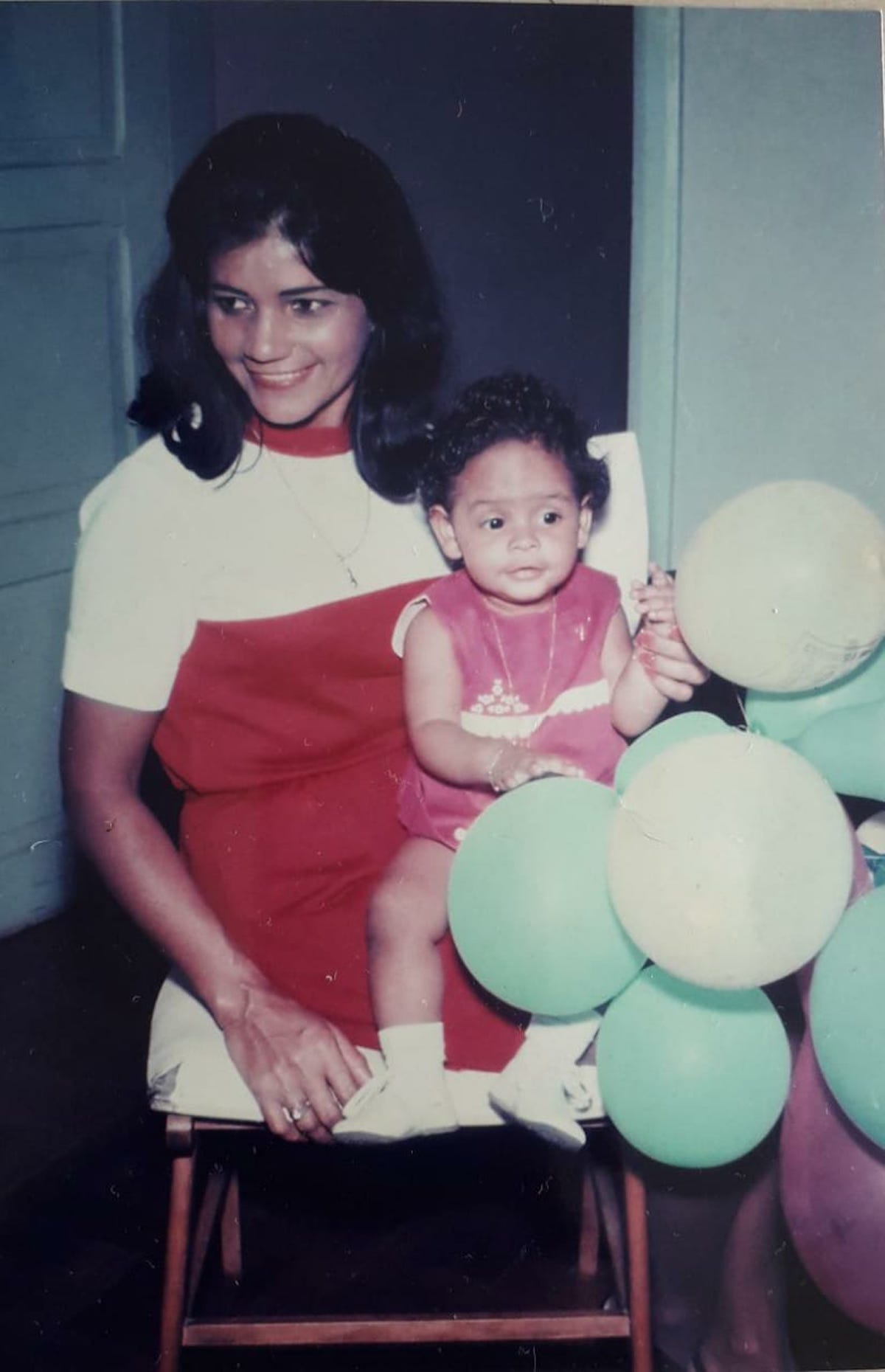 Kátia Simone with an aunt in the late 60s in Rio de Janeiro .jpg
